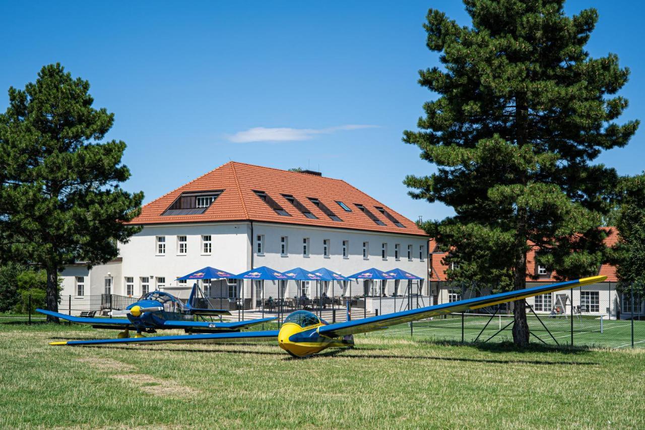 Hotel Spitzerberg By B-Smart Hundsheim ภายนอก รูปภาพ