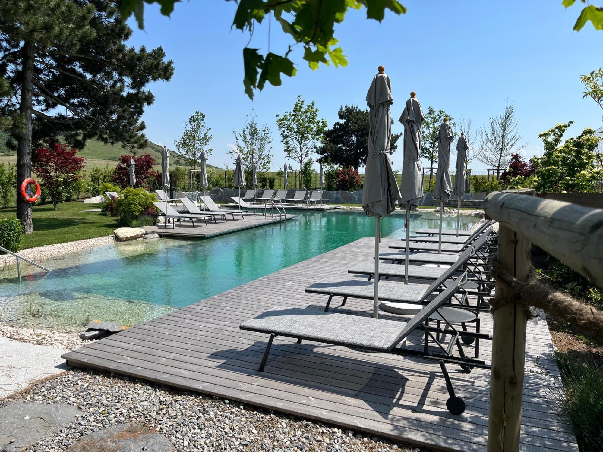 Hotel Spitzerberg By B-Smart Hundsheim ภายนอก รูปภาพ